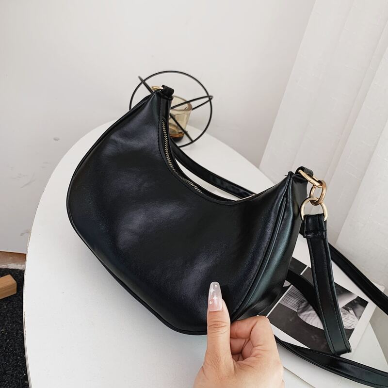 

Minimalist Baguette Bag, Black