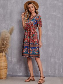 印花V領荷葉邊連衣裙