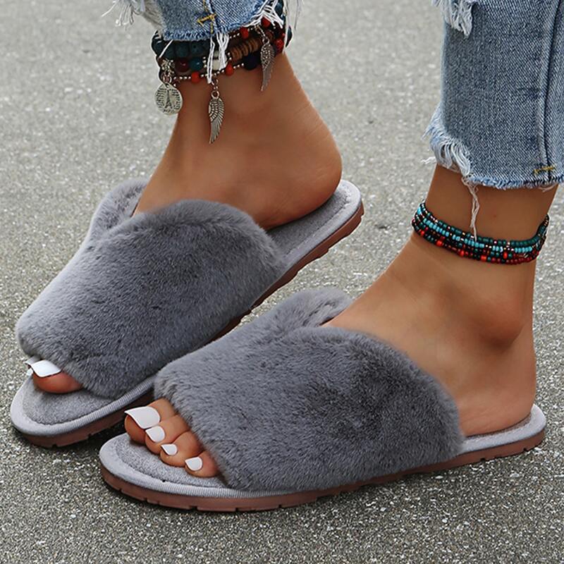 

Minimalist Fluffy Slippers, Grey