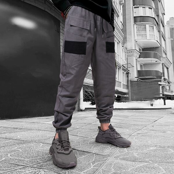 

Men Color Block Flap Detail Pants, Grey