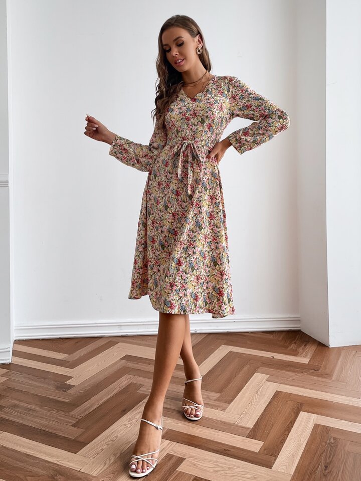 Our Allover Floral Belted Midi Dress is such a vibe - ROMWE