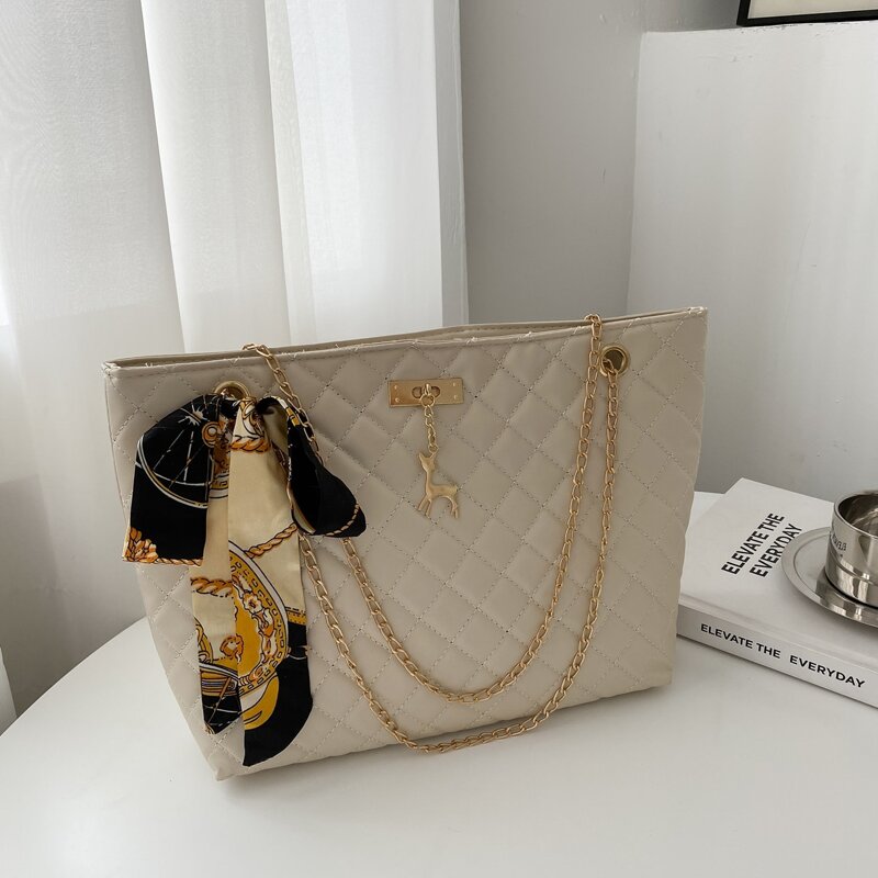 

Bow Decor Quilted Tote Bag, Beige