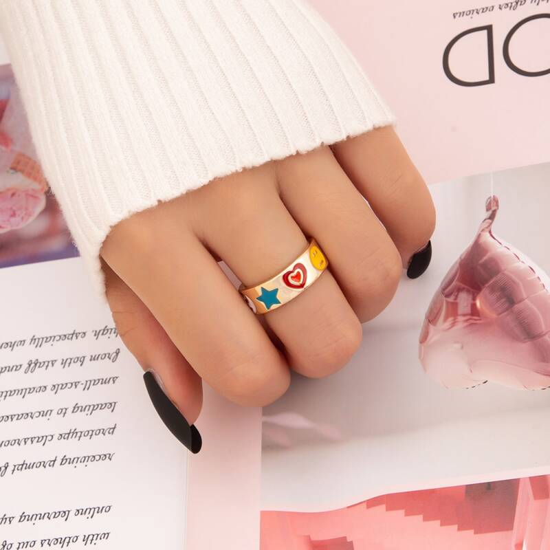 

1pc Star & Heart Graphic Ring, Gold