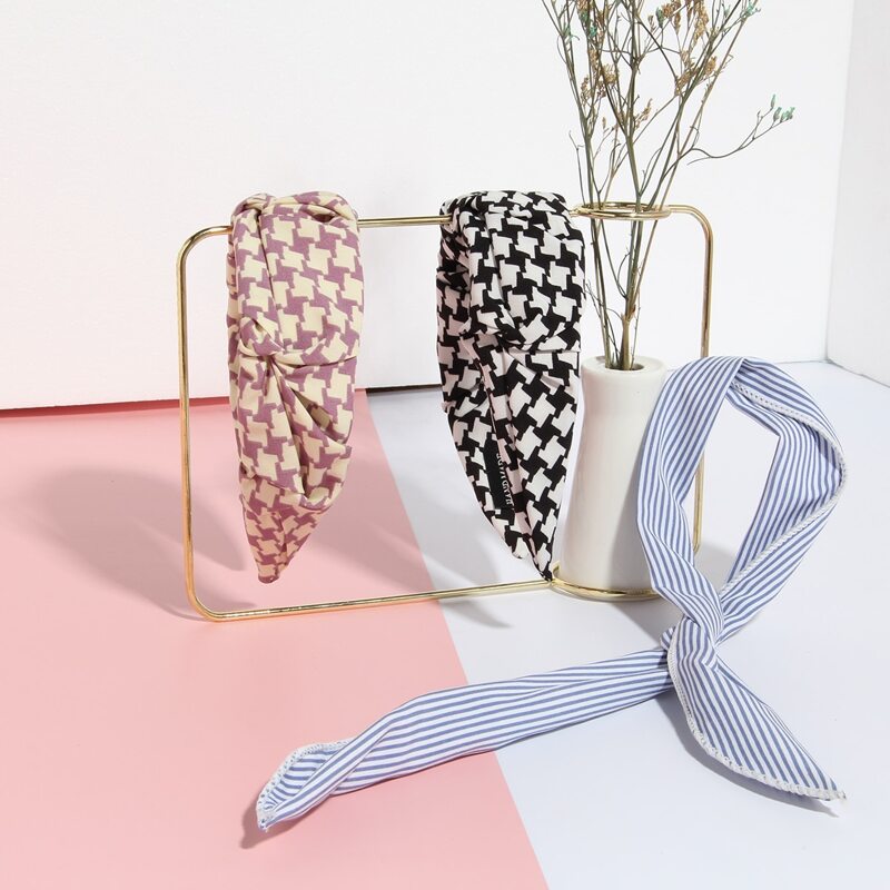 

2pcs Houndstooth Pattern Headband & 1pc Striped Hair Band, Multicolor