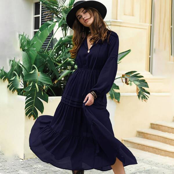 

Lantern Sleeve Flippy Hem Dress, Navy blue