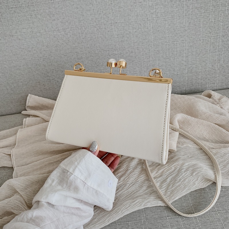 

Lace Bow Decor Baguette Bag, Beige