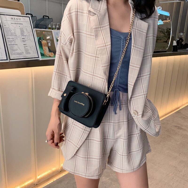 

Camera Shaped Crossbody Bag, Black