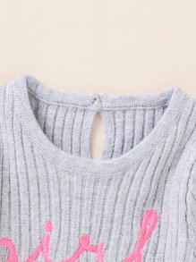 女嬰字母刺繡星星貼布細節後鎖孔毛衣洋裝