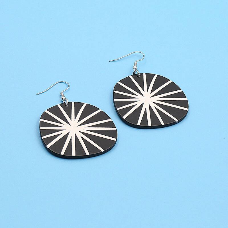 

Colorblock Drop Earrings, Black and white