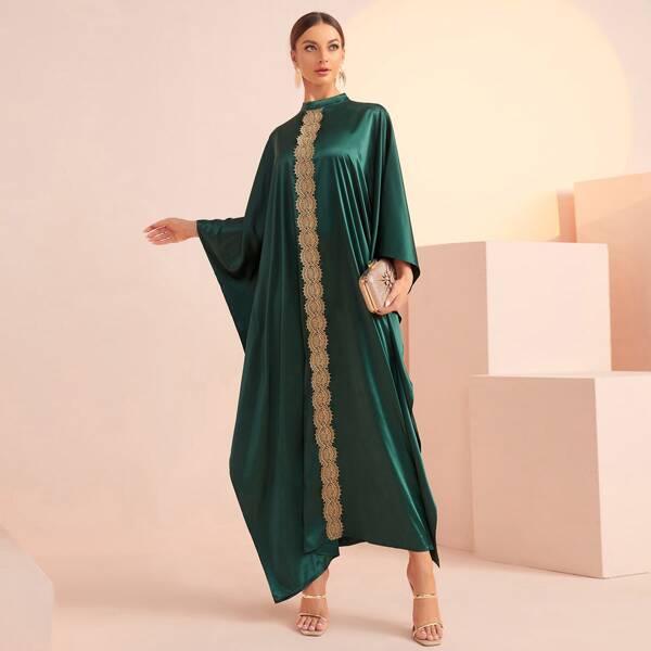 

Mock Neck Guipure Lace Satin Kaftan, Dark green