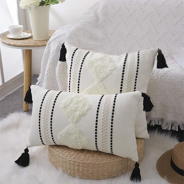 

1pc Tufted Tassel Cushion Cover Without Filler, Black and white