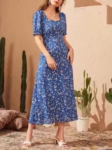 小碎花方領泡泡袖A字洋裝