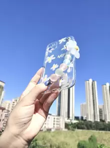 Flower Pattern Phone Case With Flower Decor Beaded Hand Strap