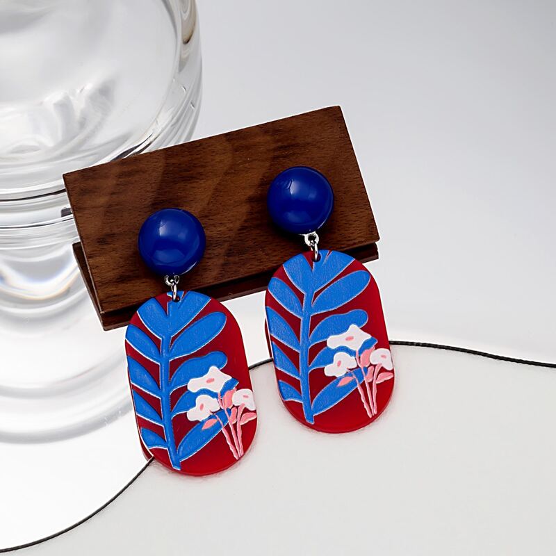 

Leaf Graphic Drop Earrings, Red