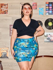 SHEIN 大碼後綁帶短款圍裹上衣和印花下擺開叉包臀半身裙 - 彩色 - 查看 2