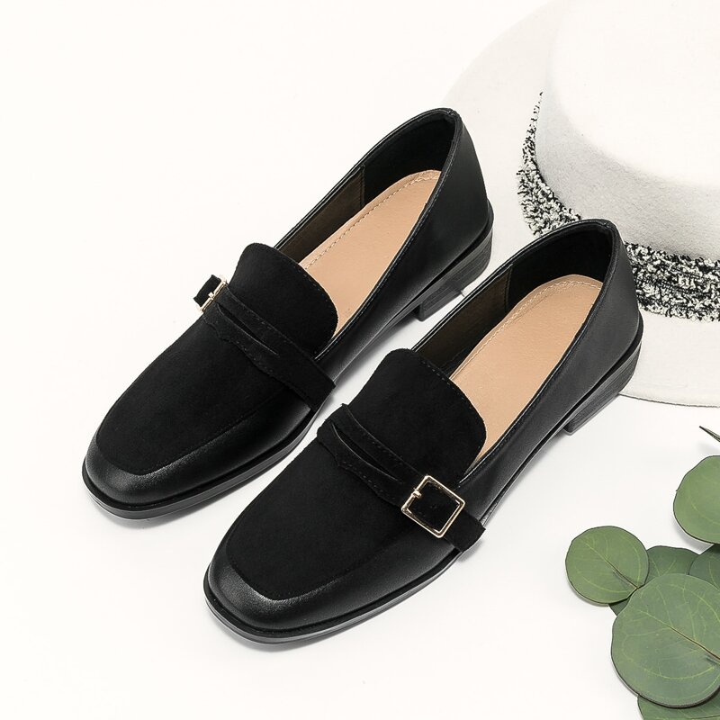 

Minimalist Buckle Decor Loafers, Black