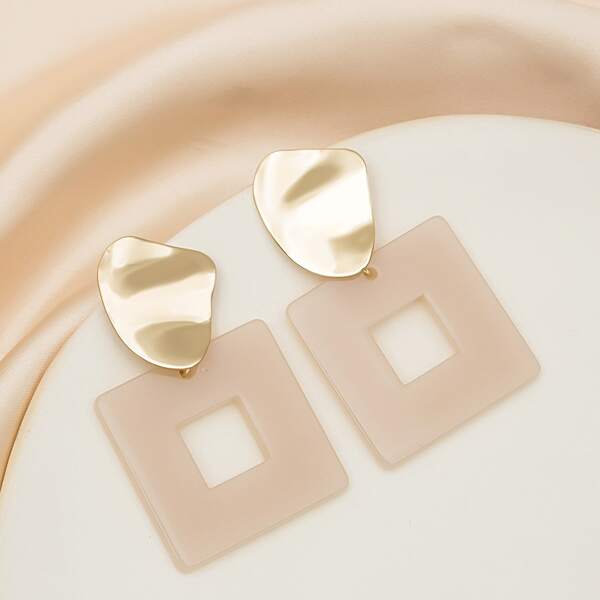 

Square Design Drop Earrings, Apricot