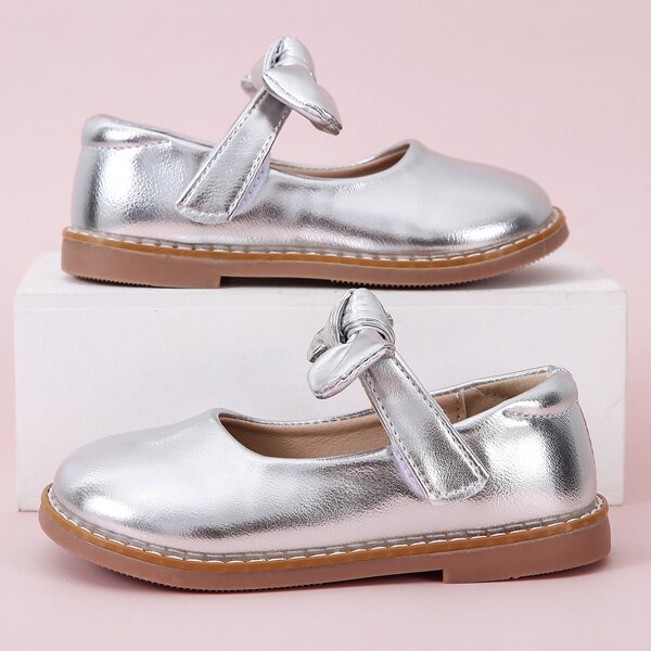 

Toddler Girls Metallic Bow Decor Mary Janes, Silver