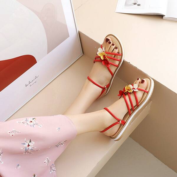 

Flower Decor Strappy Sandals, Red