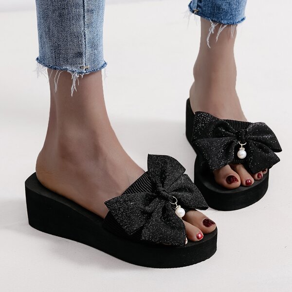 

Bow & Pearls Decor Flatform Slides, Black
