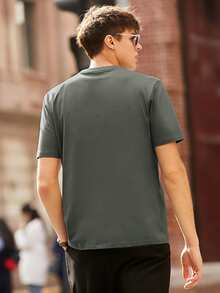 Camiseta con estampado geométrico con letra - Verde militar - Ver 2