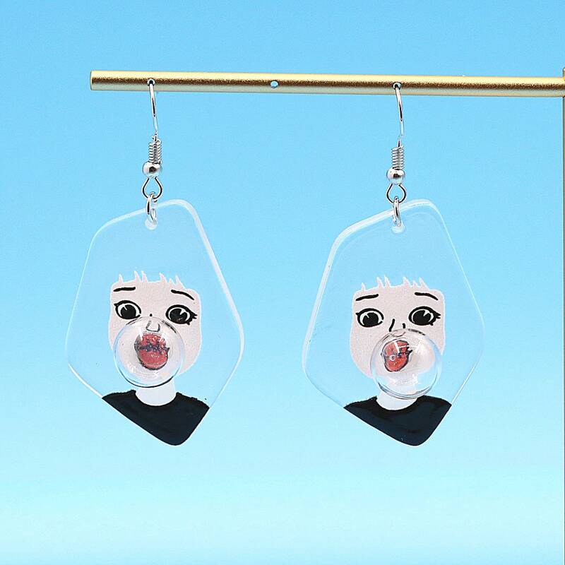 

Figure Design Earrings, Black and white
