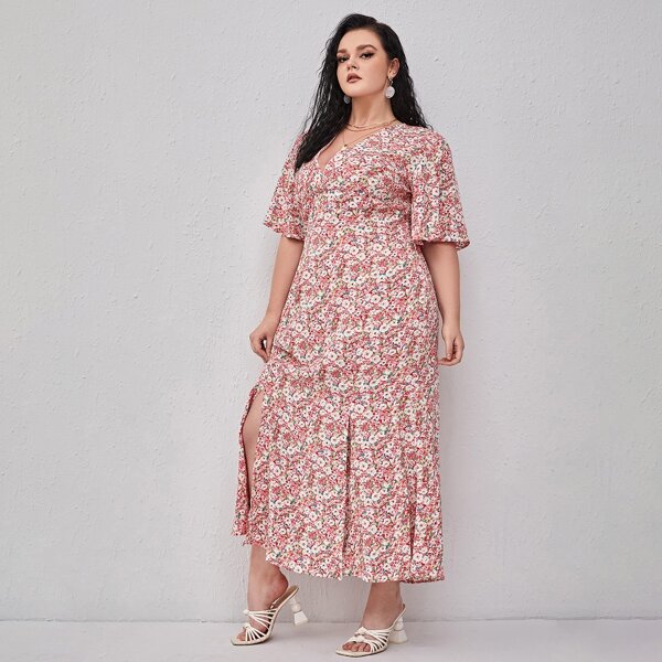 

Plus Ditsy Floral Shirred Back M-slit Hem Dress, Multicolor