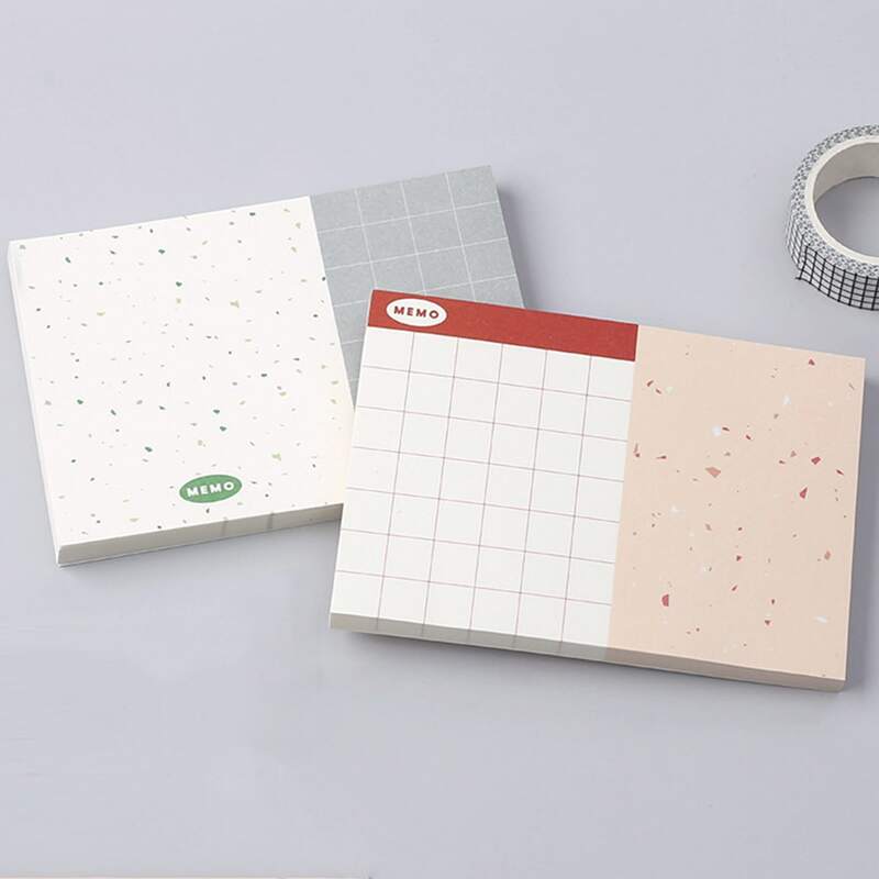 

1pc Graphic Print Random Memo Pad, Multicolor