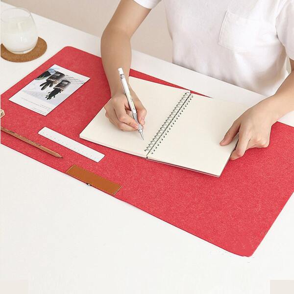 

Non-slip Felt Mouse Pad, Red