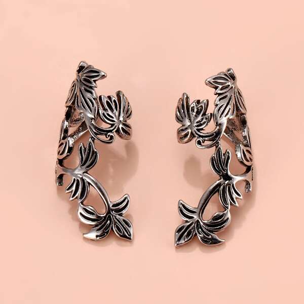 

Leaf Design Earrings, Antique silver