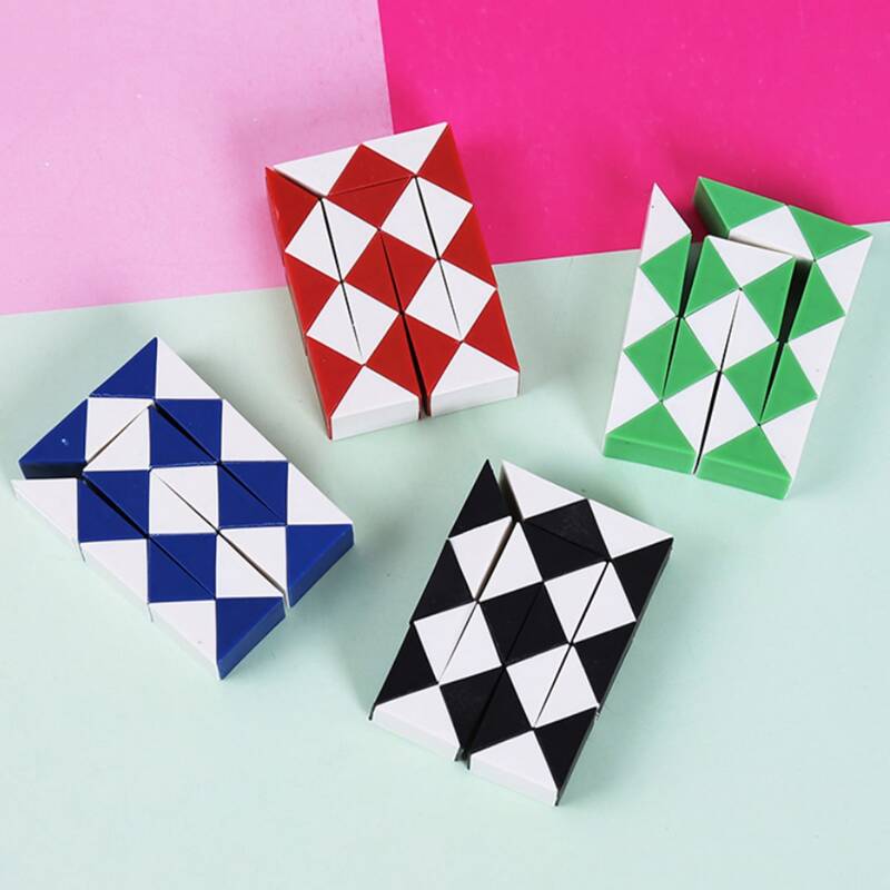 

1pc Random Magic Snake Ruler, Multicolor