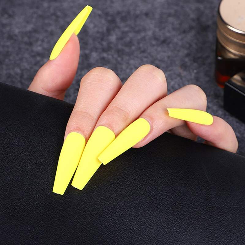 

24pcs Solid Fake Nail, Yellow