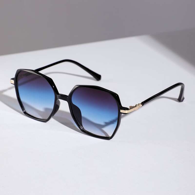 

Ombre Lens Frame Sunglasses