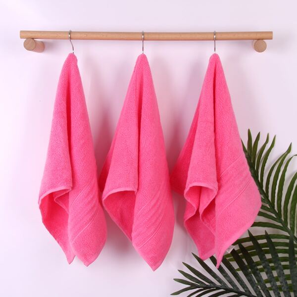 

1pc Solid Color Towel, Hot pink