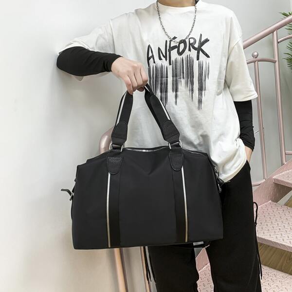 

Men Solid Travel Bag, Black