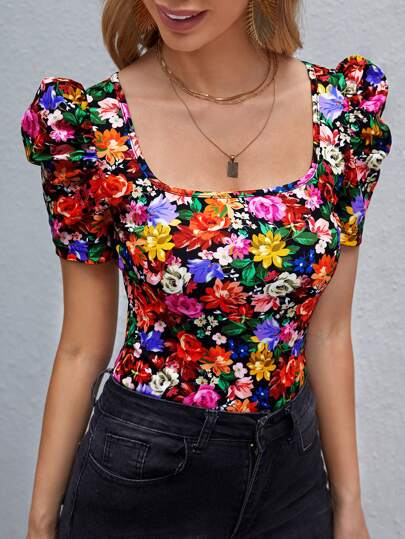 SHEIN Clasi Summer Vacation Outfits Allover Floral Puff Sleeve Tee