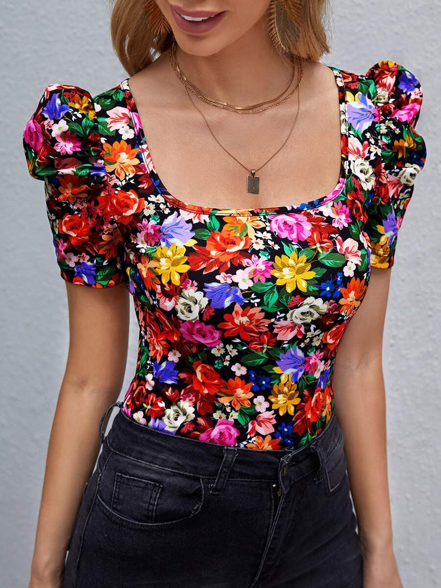 SHEIN Clasi Camiseta floral de manga farol