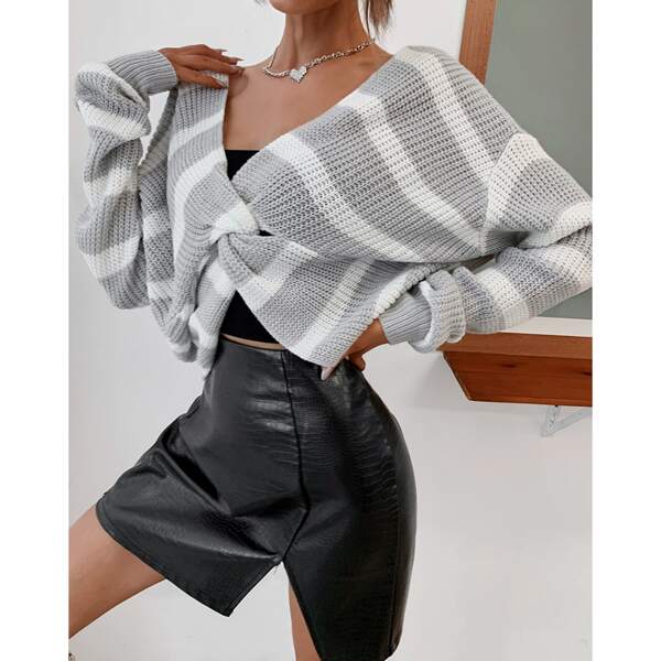 

Stripe Pattern Twist Drop Shoulder Sweater, Grey