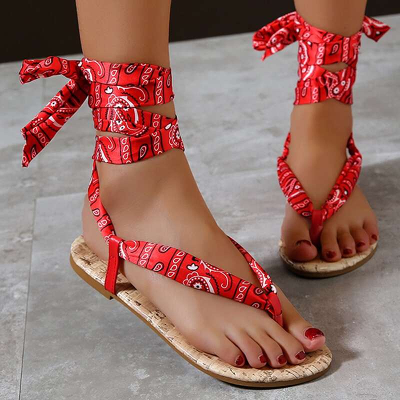 

Paisley Pattern Thong Sandals, Red