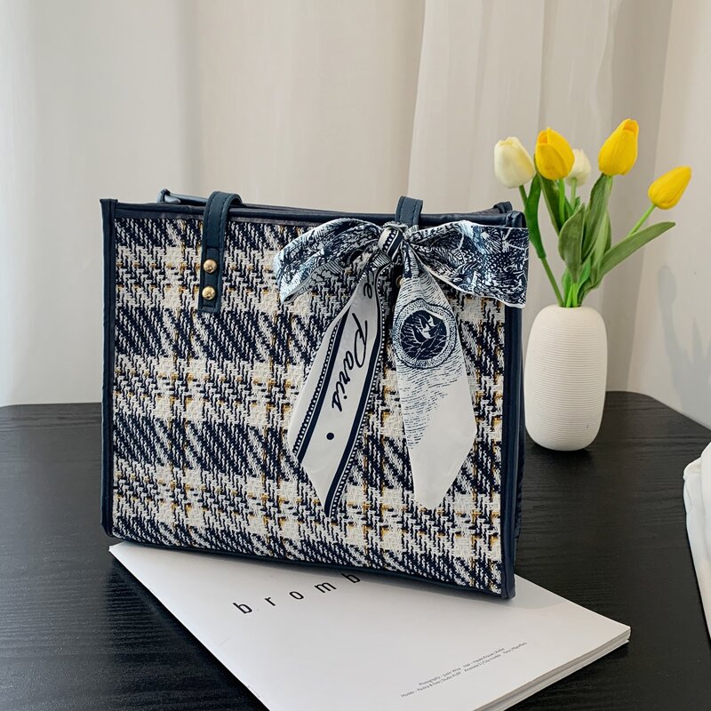 

Twilly Scarf Plaid Pattern Tote Bag, Blue