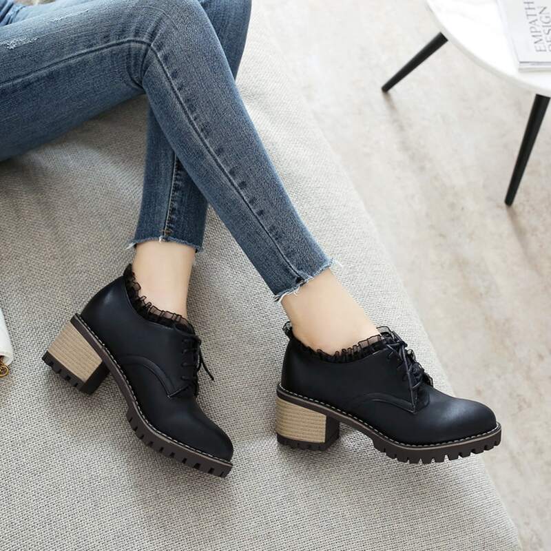

Minimalist Lace Decor Lace-up Front Heeled Oxford Shoes, Black