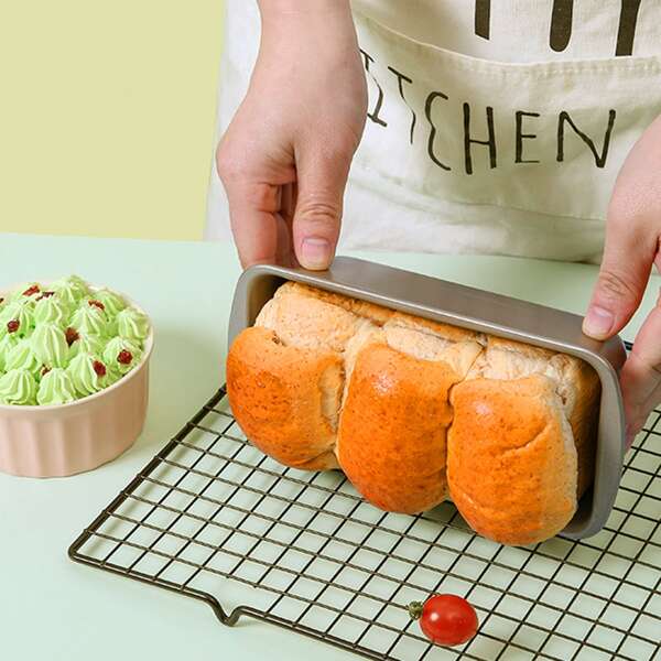

1pc Cake Baking Mold, Bronze