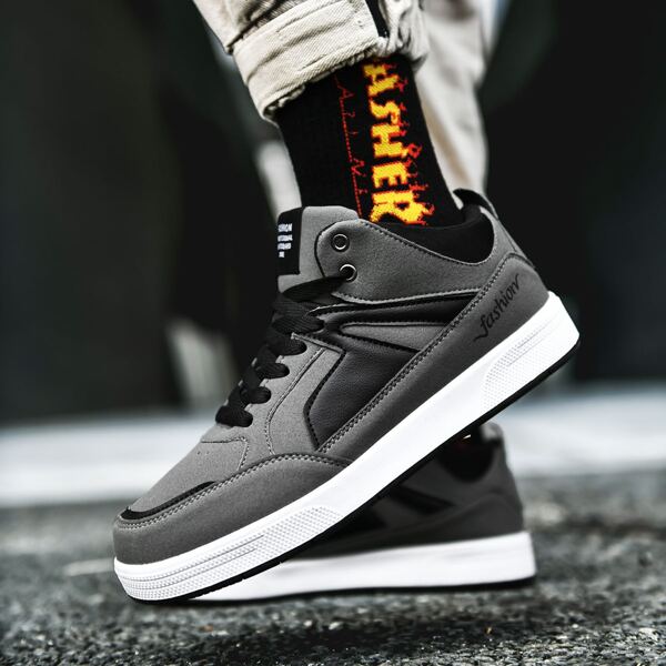 

Men Two Tone Skate Shoes, Grey