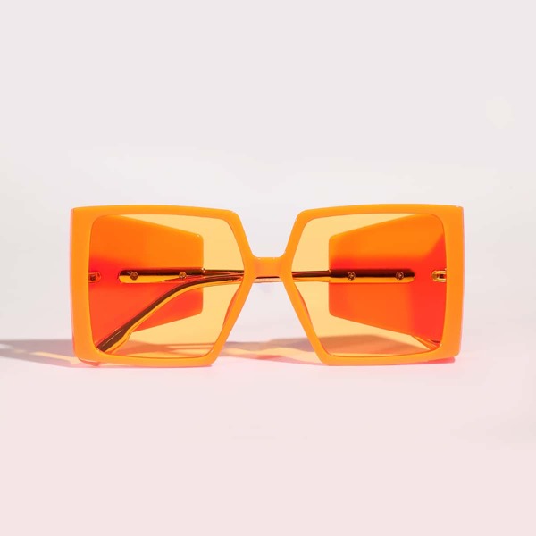 

Square Frame Sunglasses