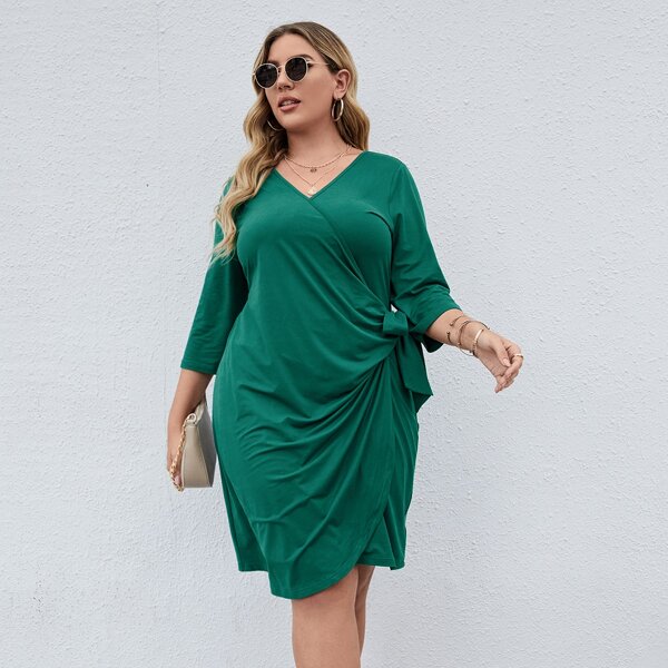 

Plus Solid Tie Side Wrap Dress, Green