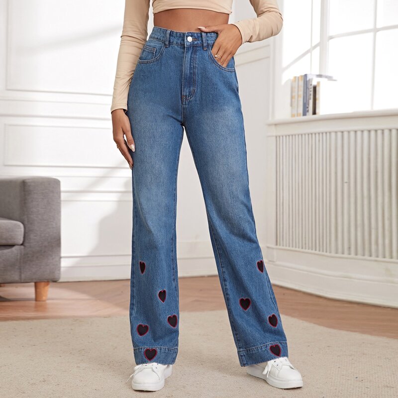 

Heart Pattern Embroidery Flare Leg Jeans, Medium wash