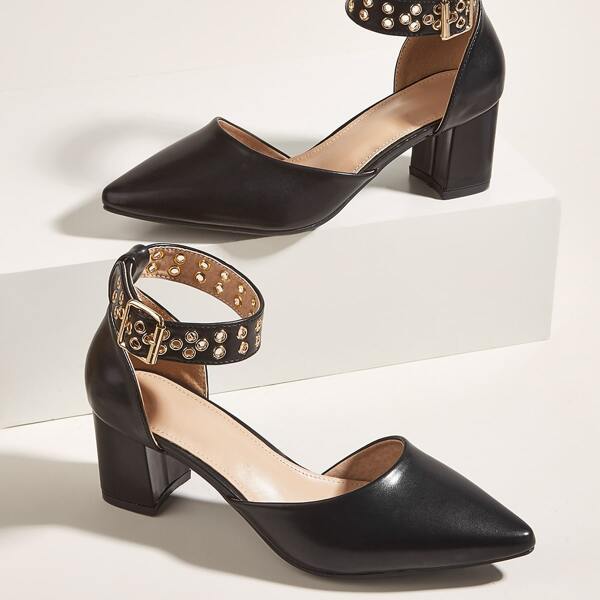 

Eyelet Buckle Decor Chunky Pumps, Black