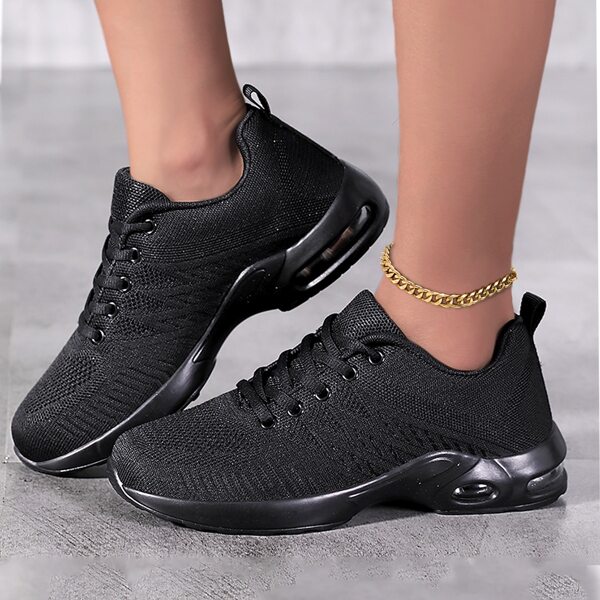 

Minimalist Lace-up Front Running Shoes, Black