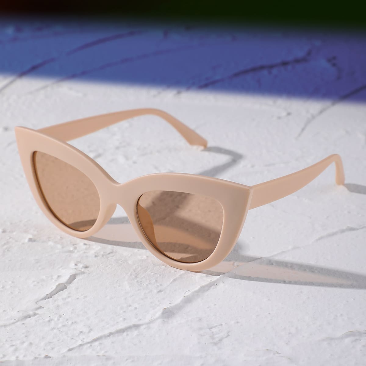 

Cat Eye Tinted Lens Sunglasses