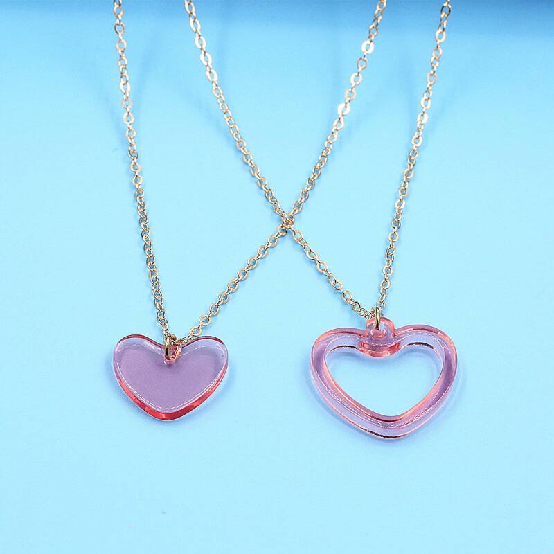 

2pcs Heart Pendant Chain Necklace, Pink